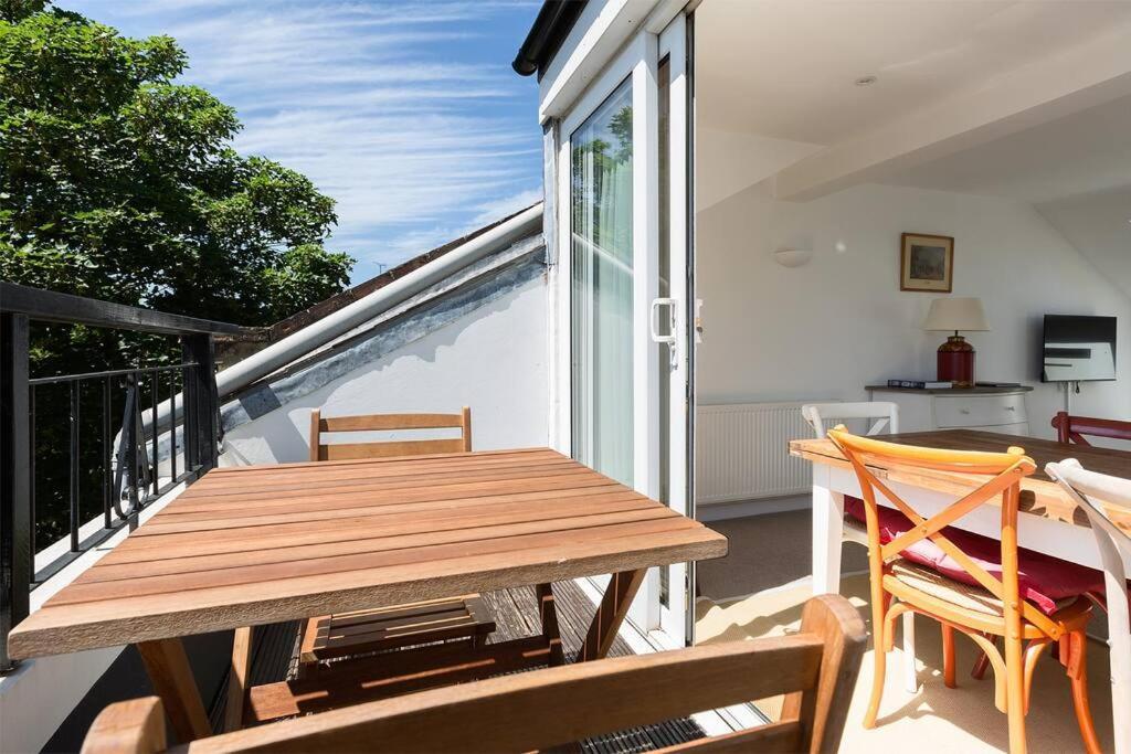 Spacious 3 Bedroom Flat With Terrace London Exterior photo